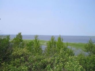 Два крупных острова (Джалу и Годбаньки) 