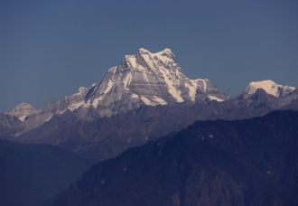 Массив Кула-Кангри состоит из 6 семитыся