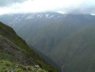 Большая часть горного массива покрыты ле