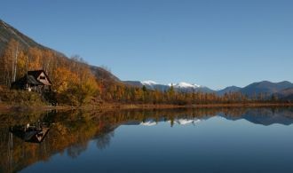 На территории заповедника протекает мног