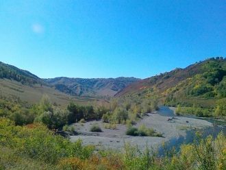 Абсолютные высоты лежат в пределах 300–2