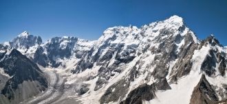Гора по своим размерам уступает Эльбрусу