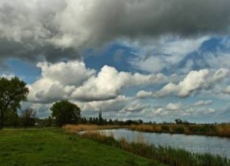 Река Молочная протекает в пределах Запор