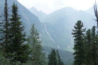 Кинзелюкский водопад берет начало на выс