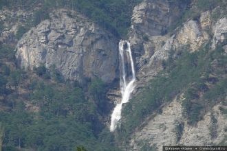 Из-за постоянно намокания лестница наход