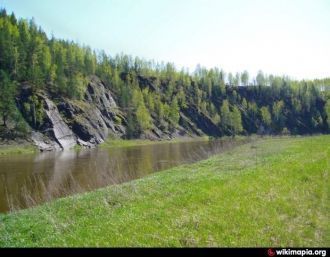 Представляет собой пологую возвышенность