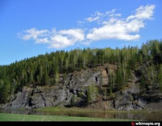 Большая территория поверхности горы — пу