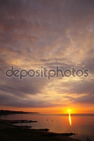 Восход солнца над проливом Каттегат в го