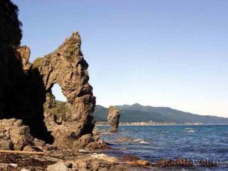 Состоит из 2 участков. Включает полуостр