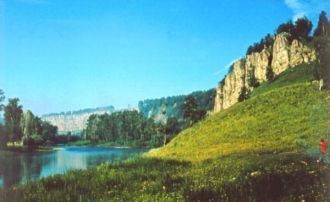 Долины крупных рек, пересекающих плато (