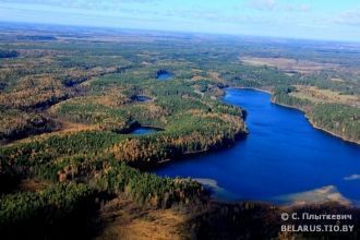 В основании озера лежит котловина ложбин