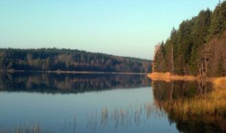 Однако крутые берега до 30 м в высоту и 