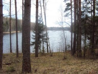 Если посмотреть на озеро с воды или бере