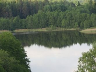 Крутые склоны до 20 м в высоту практичес