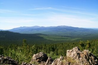 На юго-восток от горы Конжаковский Камен