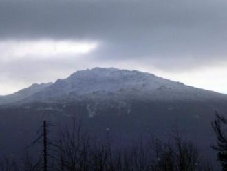 Хребет Сухогорский Камень состоит из тре