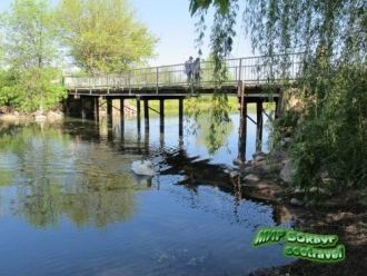 Пешеходный мост через реку Грузской Елан