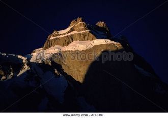 К особенностям горы Баннтха-Бракк можно 