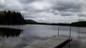 Озеро Эдуард в пасмурную погоду.