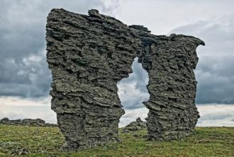 И потом образовались два ручейка  как бы