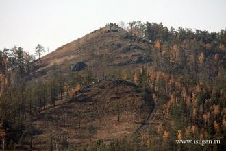 Сугомак — вторая по высоте гора массива 