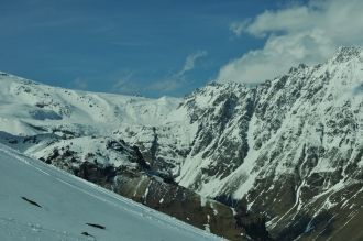 В ледниках Эльбруса берёт своё начало жи