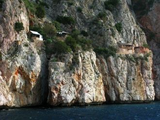 В начале Х века Афон был назван Святой г