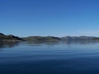 Примерно полгода море Лабрадор остается 