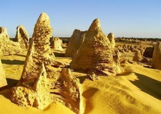 Самым красивым Пиннаклс бывает на рассве