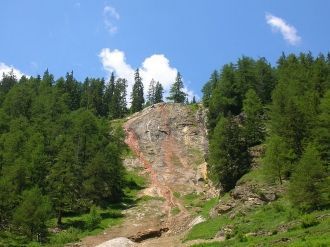 На западе парк граничит с французским На