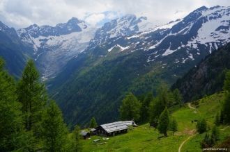 Альпийские горы занимают почти две трети