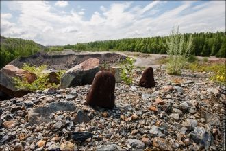 На вершине горы сохранилась скала, прозв