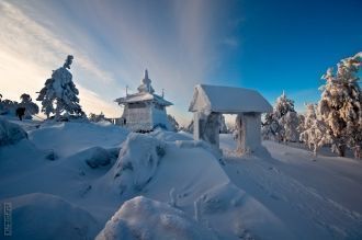 Близ горы располагались золотые и платин