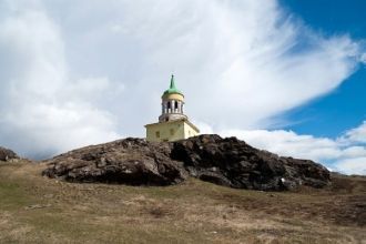 Изначально на горе стояла деревянная изб