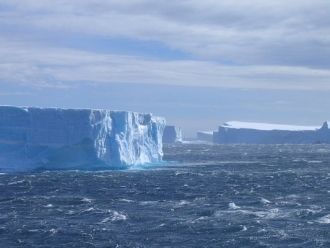 Шельфовые ледники на южном побережье мор