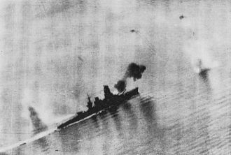 Японский линкор «Нагато» ведет огонь ору