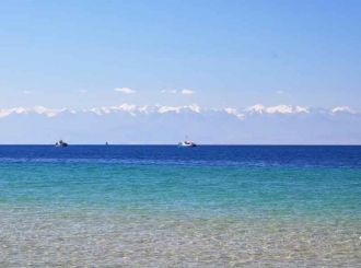 Среди озер мира, лежащих на высоте более