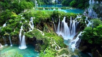 Шестнадцать озер, расположенных на разно