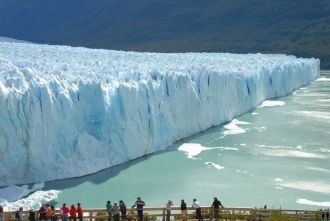 Достигнув Лаго-Аргентино, он уже достига