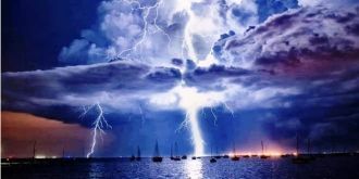 Через представленное венесуэльское озеро