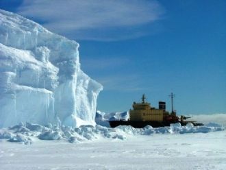Море омывает Восточную Антарктиду в райо