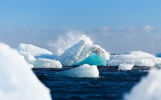 Айсберги гонимые внутренними прибрежными