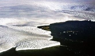 Морем Рисер-Ларсена (Riiser-Larsen Sea) 