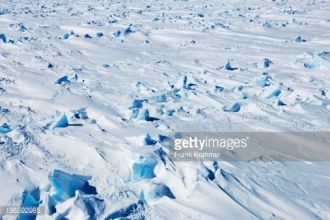 Простирается от берегов Антарктиды до 65