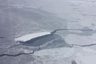 Самый глубокий из них – это залив Роне.