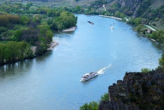 Дунай – судоходная река. Соединённый в 1