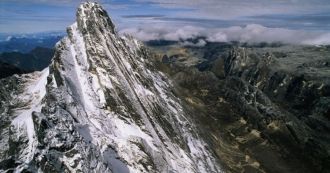 Первое восхождение на Джаю произошло тол