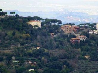 Существует мнение, что Альбанские горы м