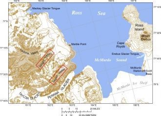 Пролив и шельфовый ледник Мак-Мердо на к
