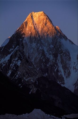 Гашербрум IV (7925 м) — горная вершина, 